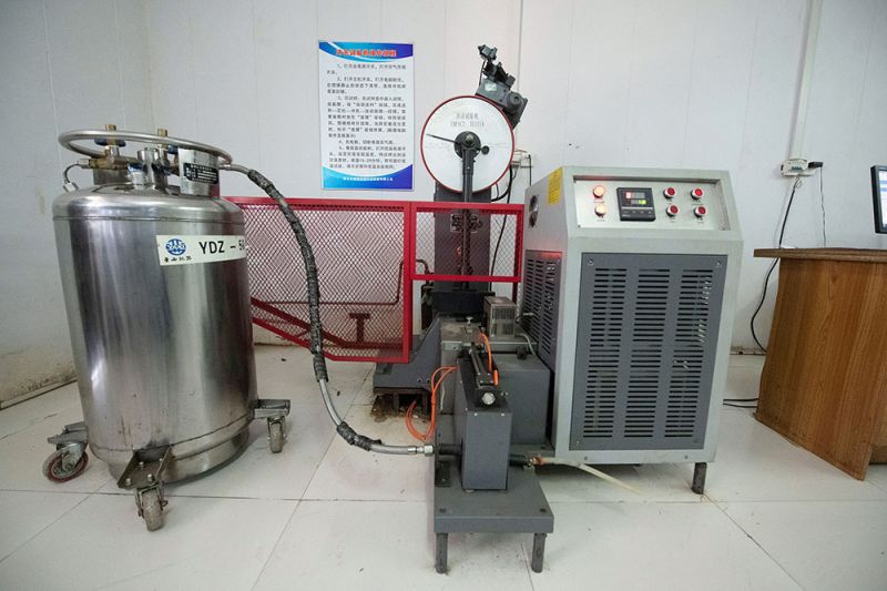 JBDW-300C微機(jī)控制超低溫自動(dòng)沖擊試驗(yàn)機(jī)